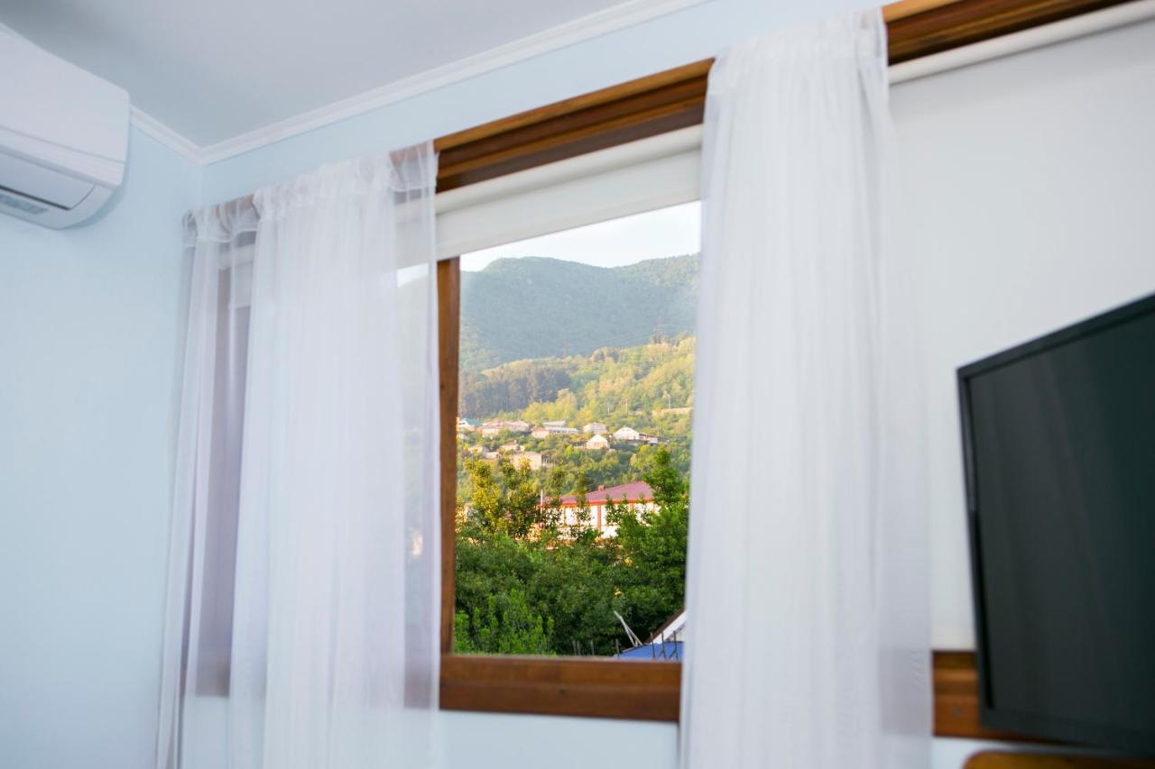 Guest House Lavr Гагра Екстер'єр фото