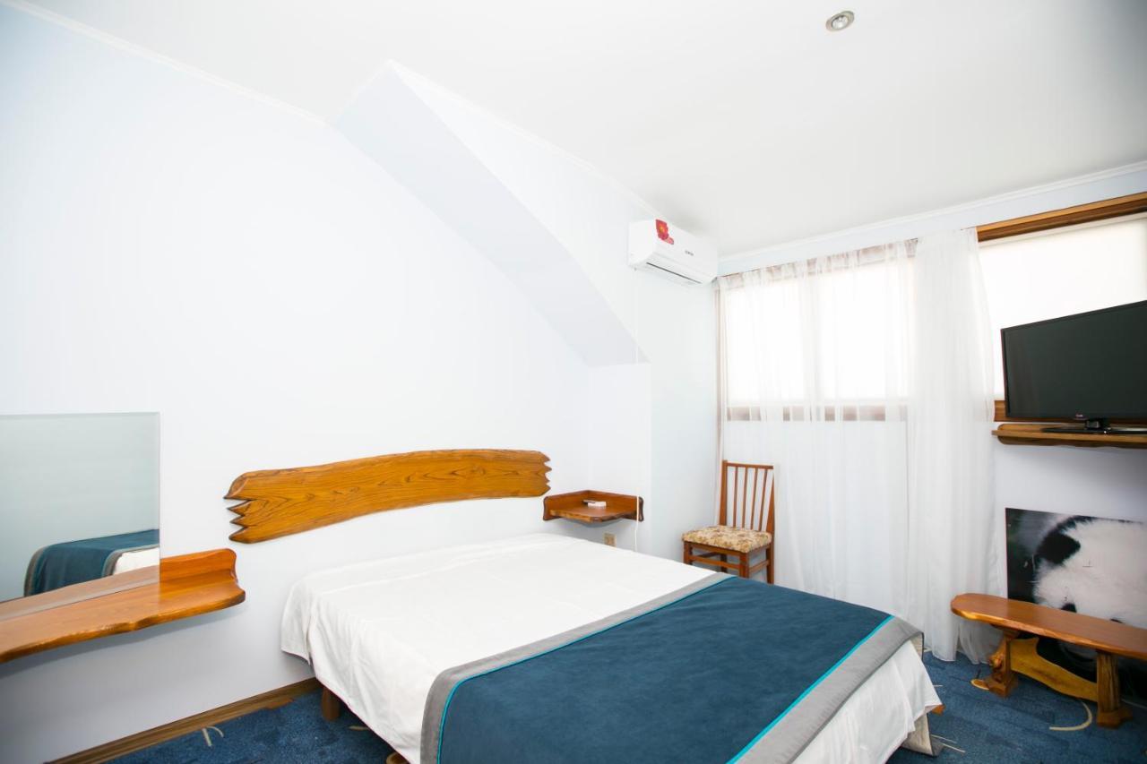 Guest House Lavr Гагра Екстер'єр фото